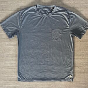 Vuori light blue performance short sleeve lightweight breathable t-shirt‎ men XL